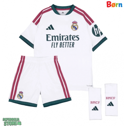 Real Madrid Vinicius Junior #7 Replika Babytøj Hjemmebanesæt Børn 2026-27 Kortærmet (+ Korte bukser)